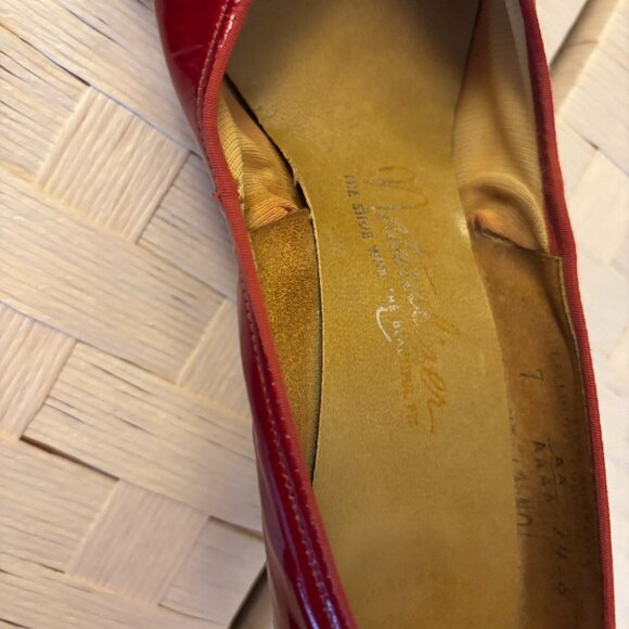 Vintage Naturalizer Red Patent Leather Kitten Heel Pumps - Picture 4 of 6